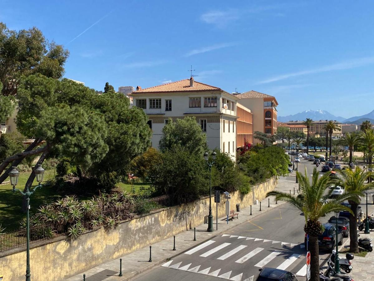 أجاكسيو Appartement 50M2 Pied Dans L'Eau المظهر الخارجي الصورة